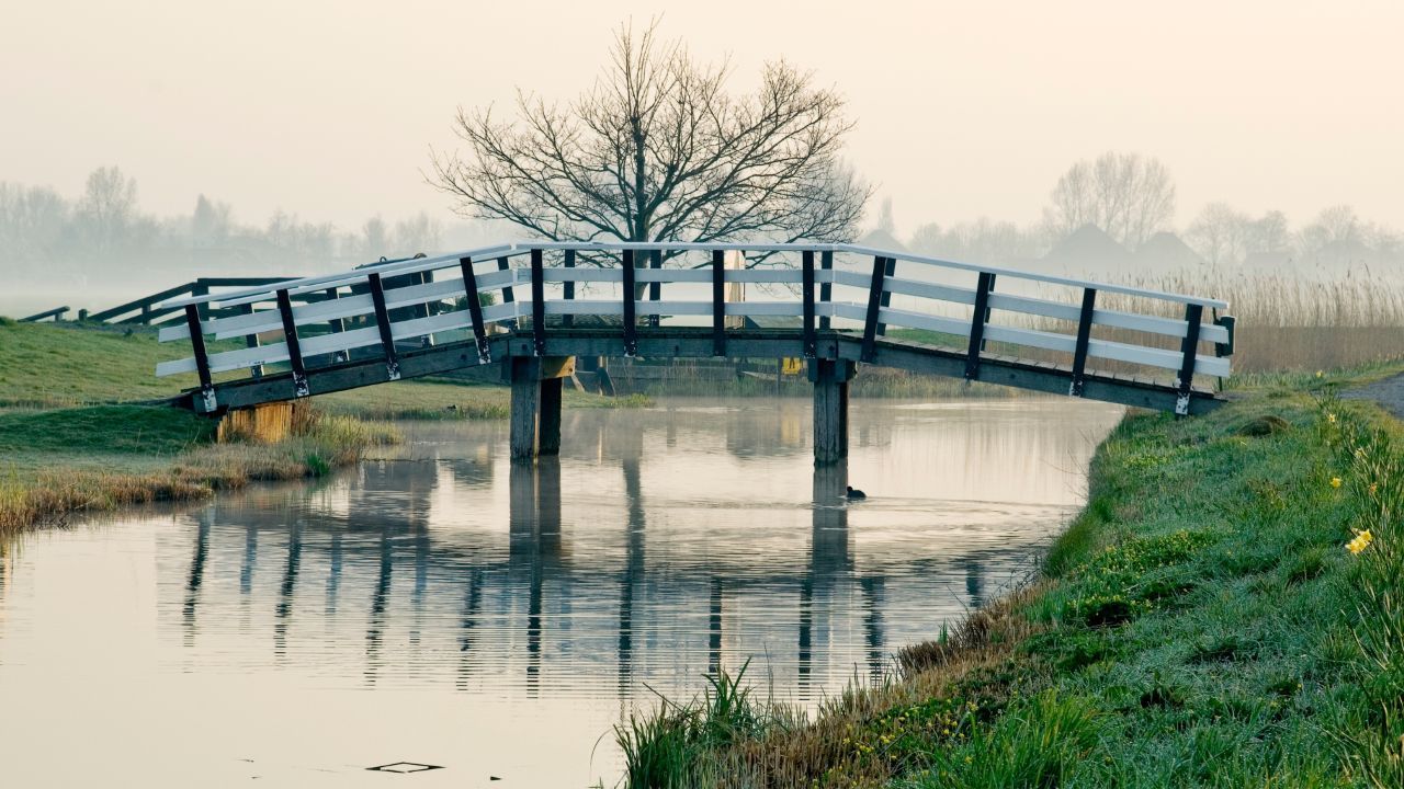 Jembatan-Jembatan Itu Bernama Kamu